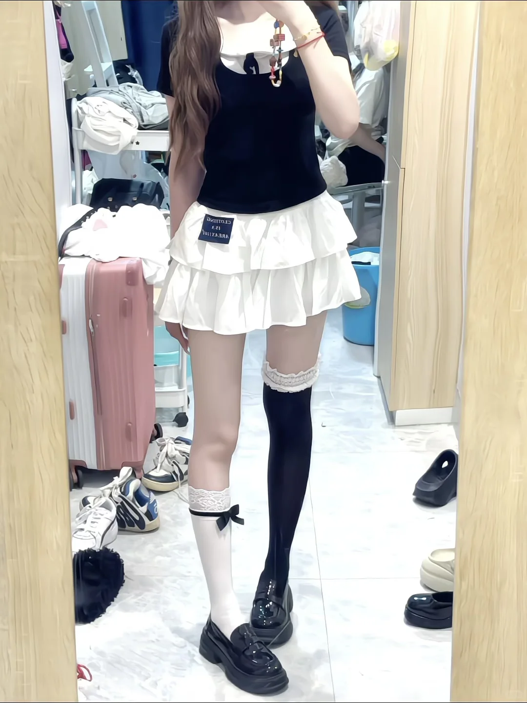 宝宝们 哪双袜子更配啊🤔🤔🤔