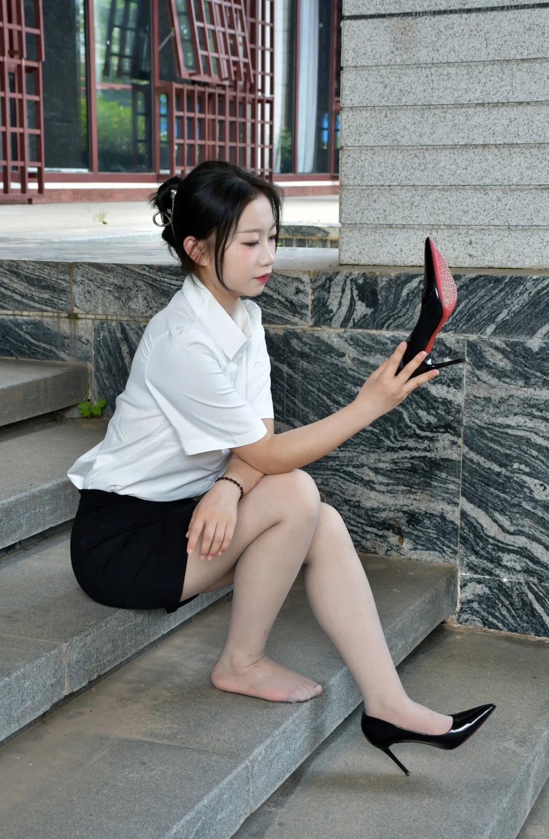 黑色高跟鞋的高级感～