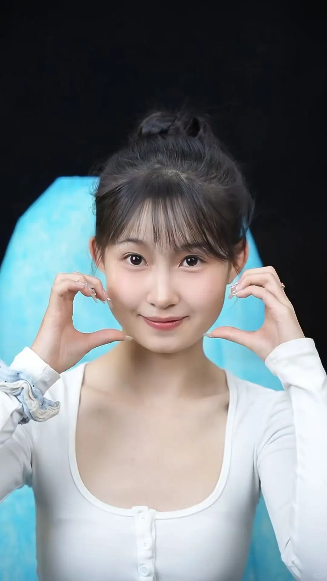 面部微调=幼态脸