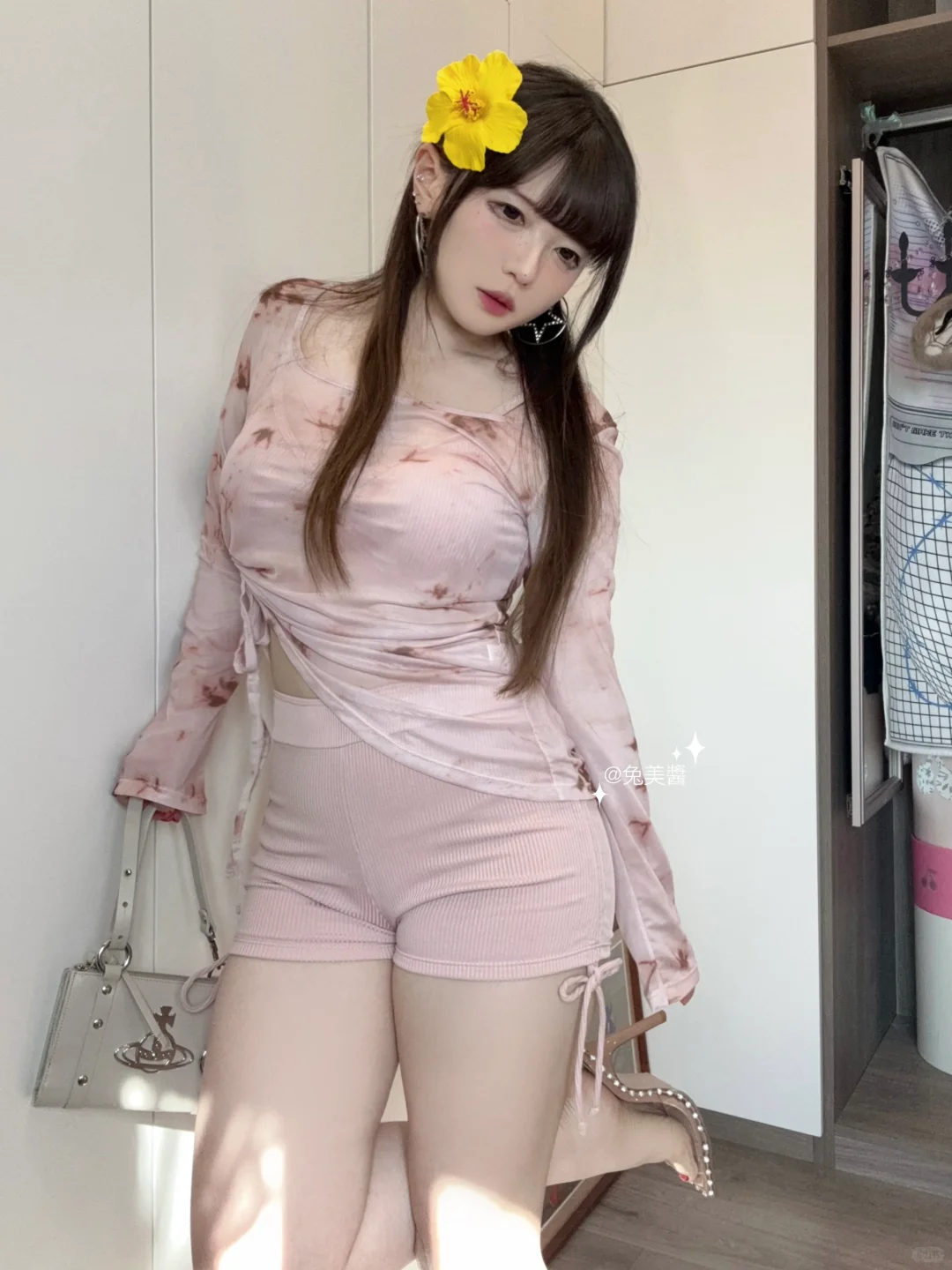 甜媚感🌺˚.姐姐的肉还挺会长？