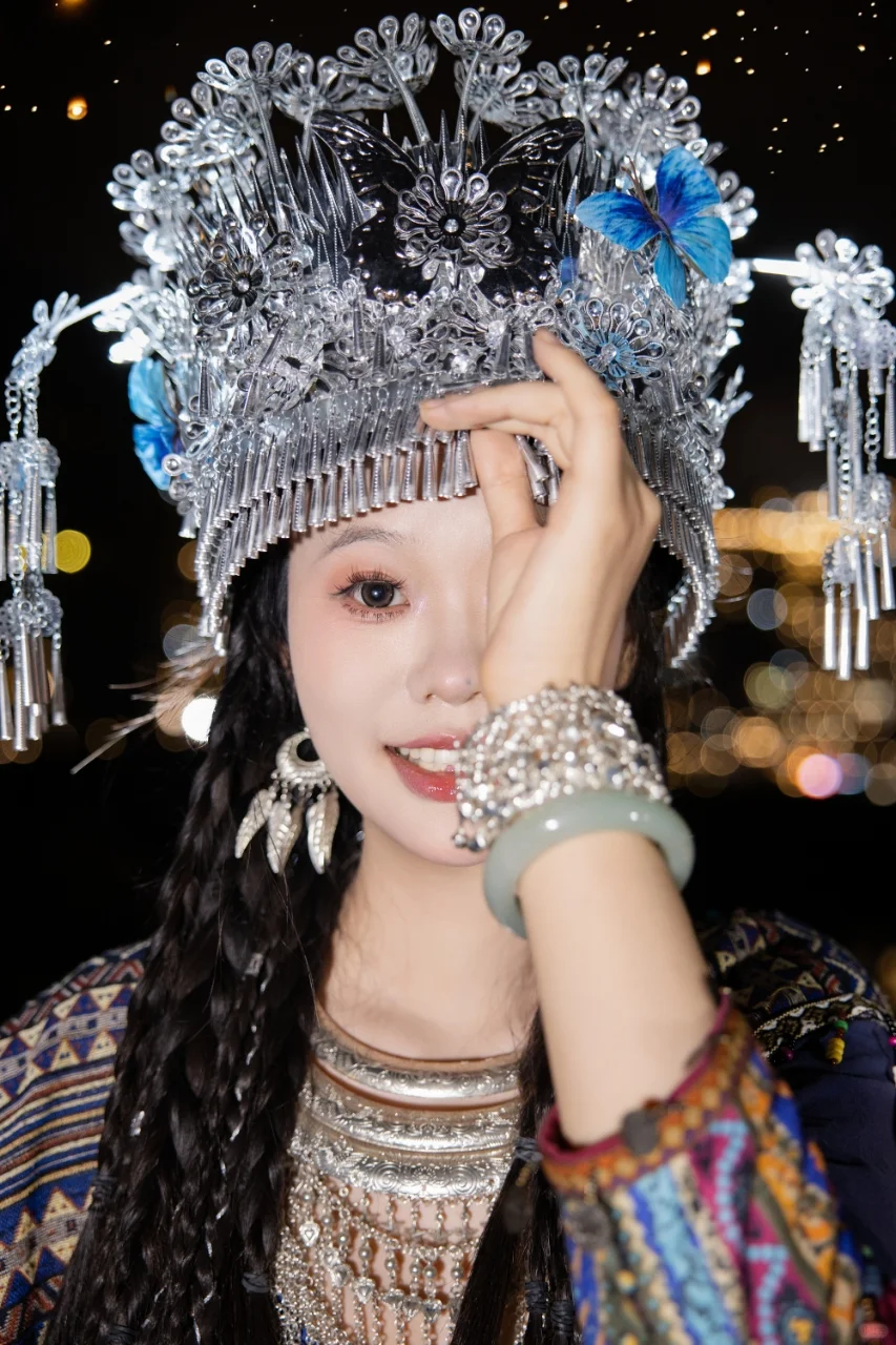 苗疆少女 | 千户苗寨夜景太美了❗一定要拍