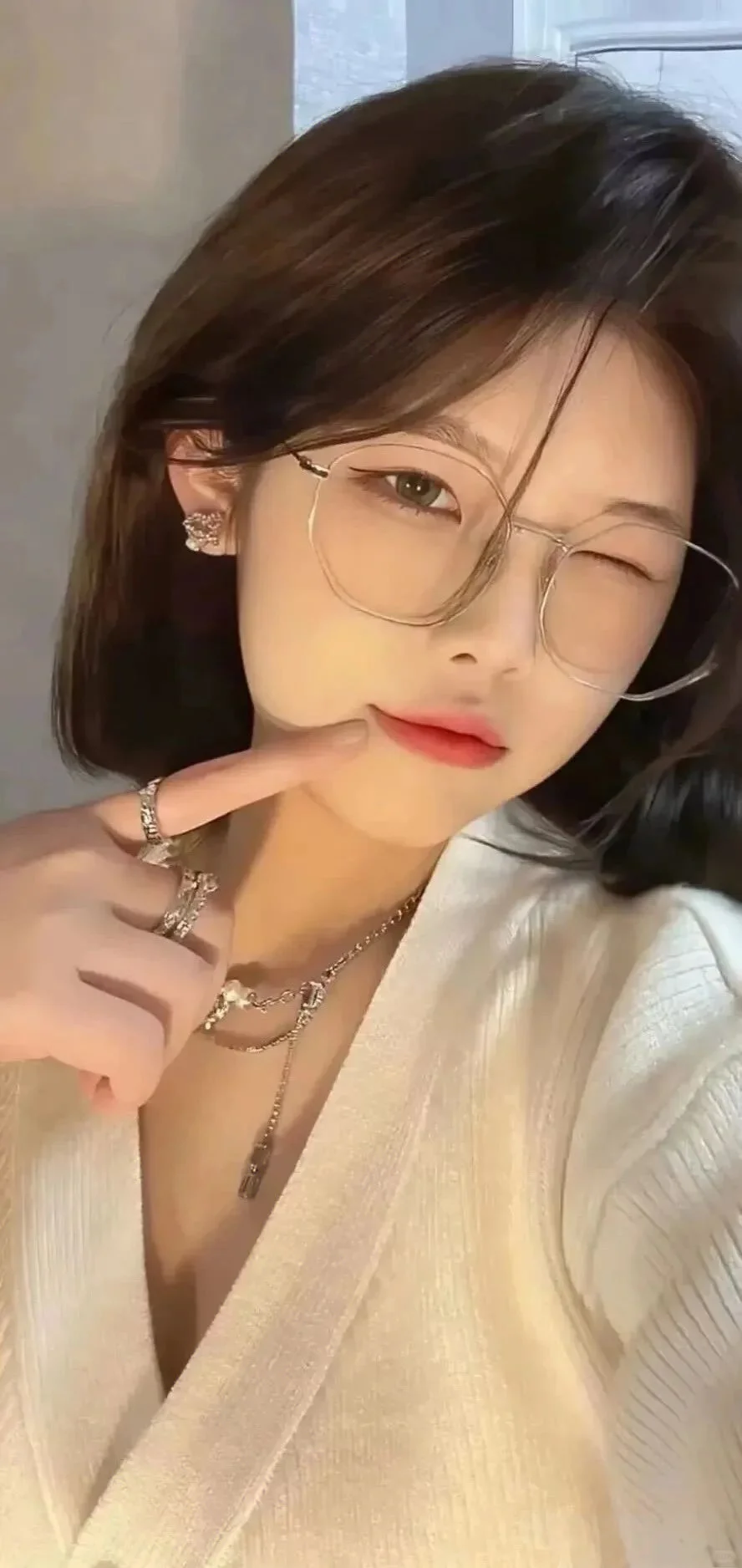 又可爱又迷人大性格美女高清壁纸