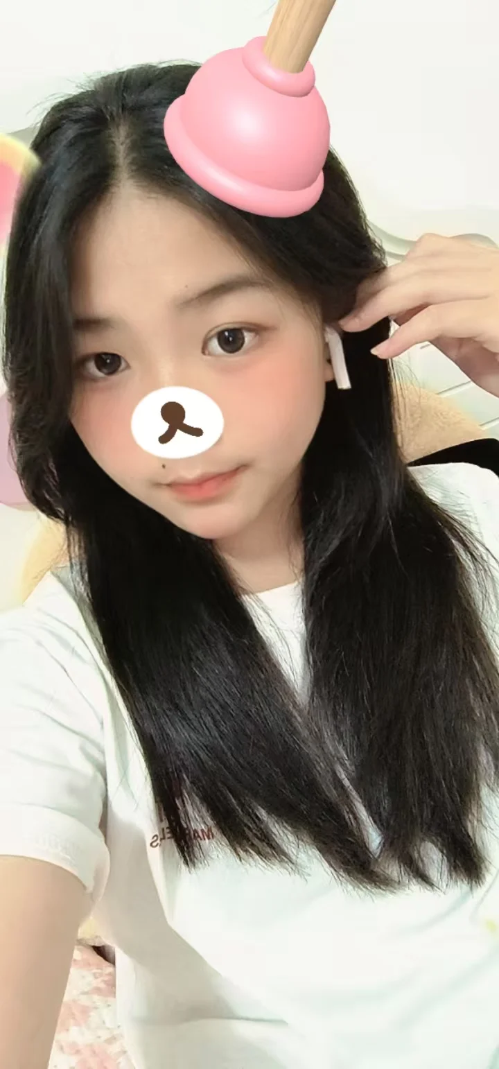 又甜又可爱的小女孩！👧🏻👸🏻