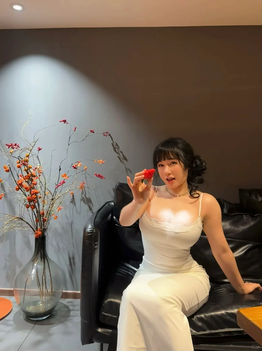 健身女当然是要配包臀裙