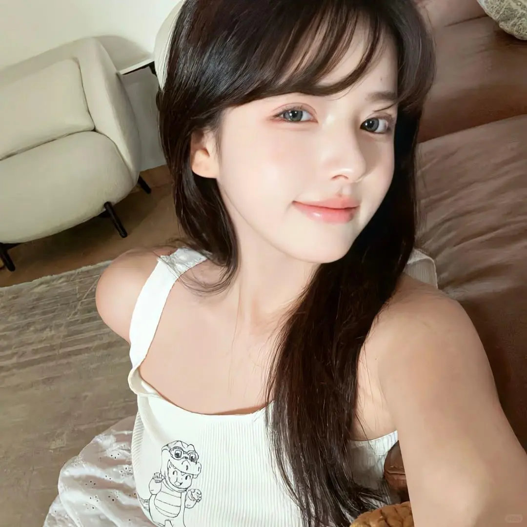 Weat | 甜甜的的女生头像