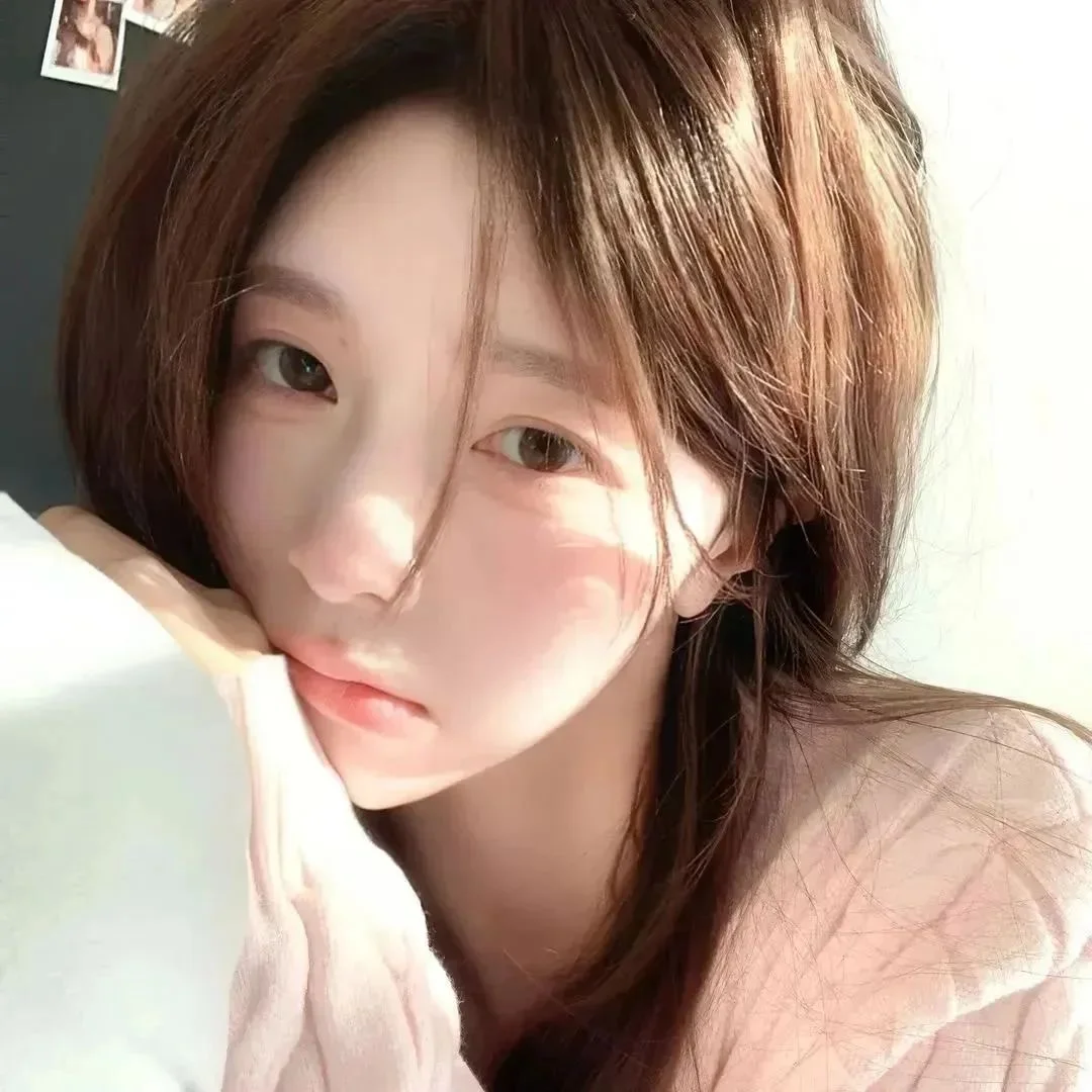可爱清新气质甜美女生长期不换的头像