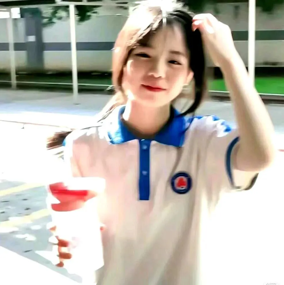 𝙒𝙚𝘾𝙝𝙖𝙩学生党可爱女头