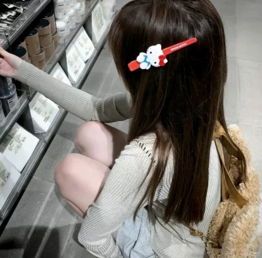 甜美系女头.无水印