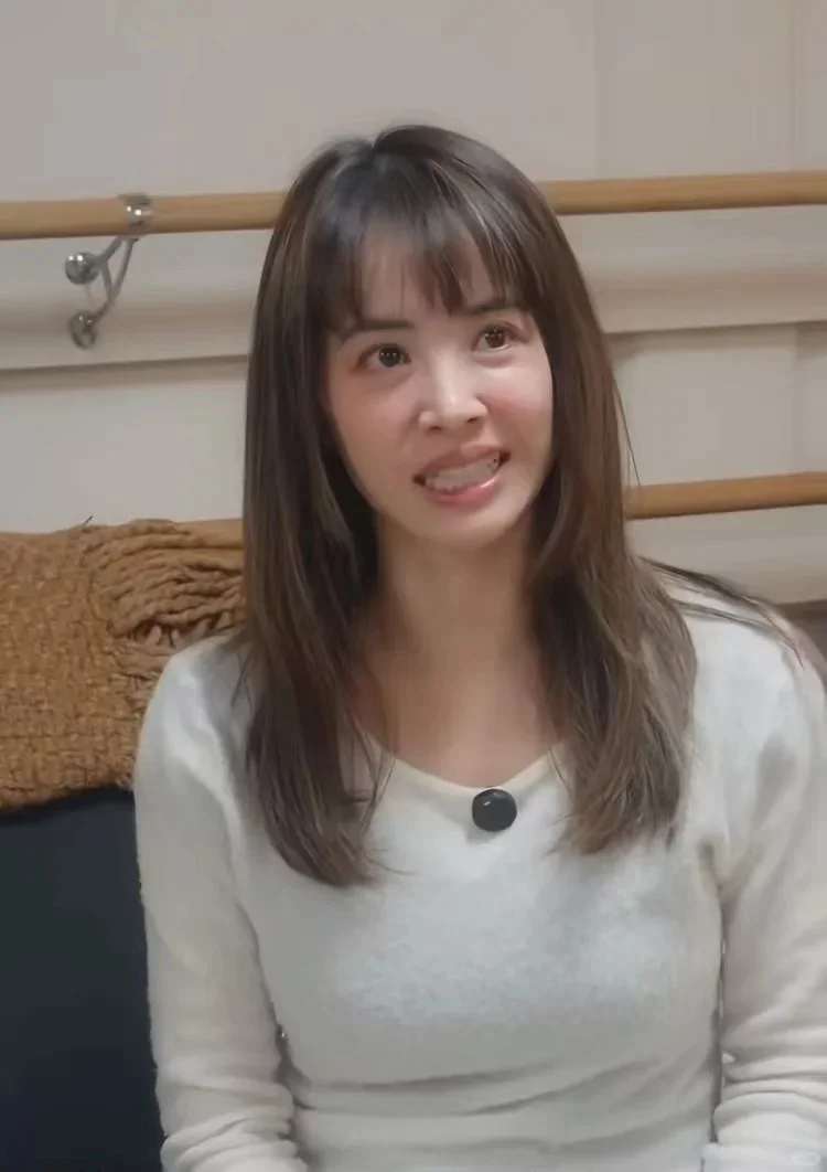 不是，蔡依林现在长这样？？！！