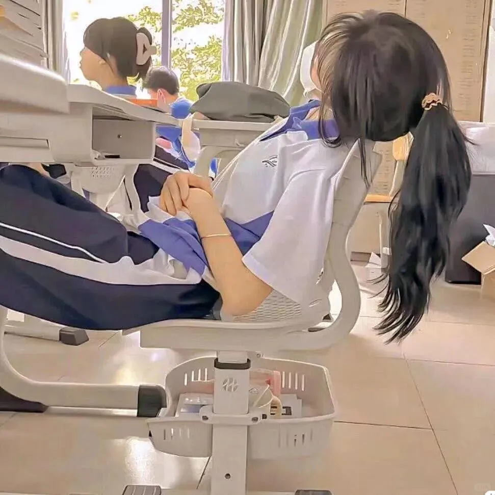𝙒𝙚𝘾𝙝𝙖𝙩学生党可爱女头