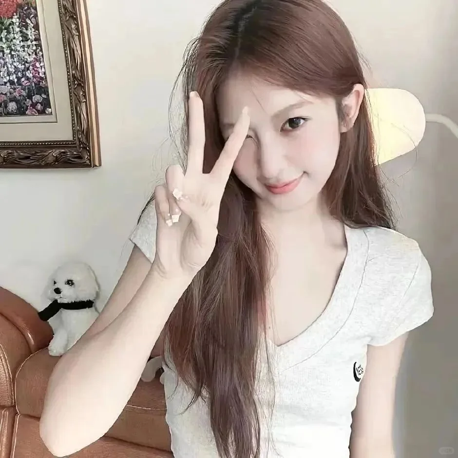 可爱清新气质甜美女生长期不换的头像