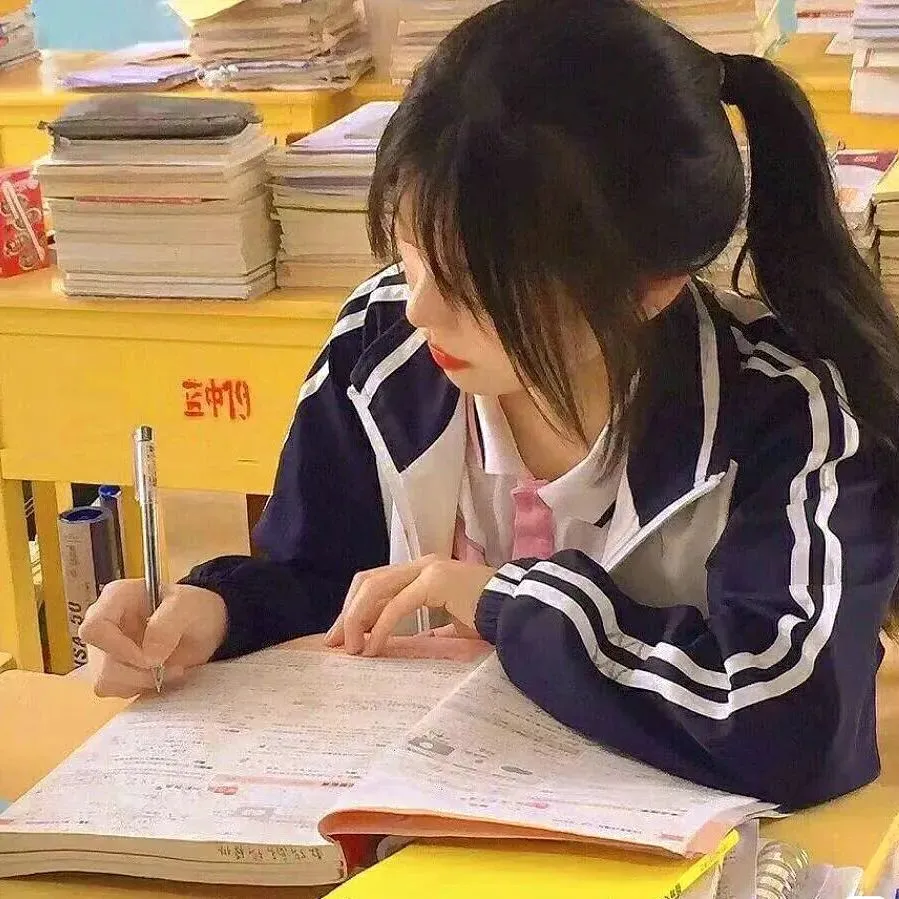 𝙒𝙚𝘾𝙝𝙖𝙩学生党可爱女头