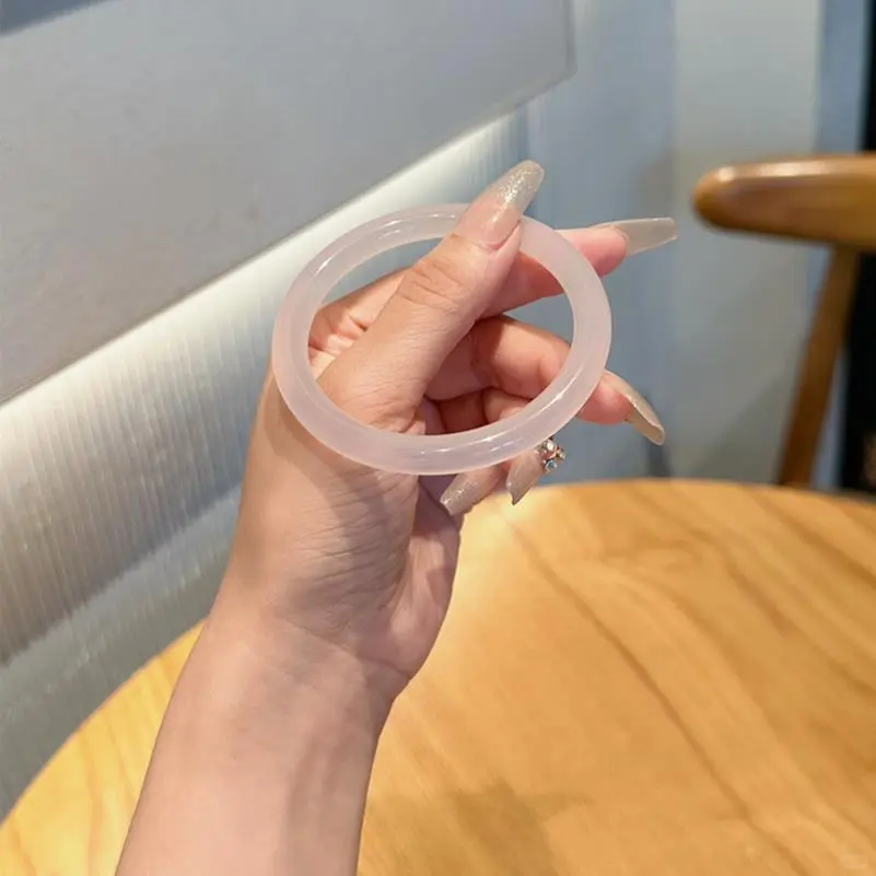 天然冰种高冰玛瑙手镯白月光镯子女款翡翠玉