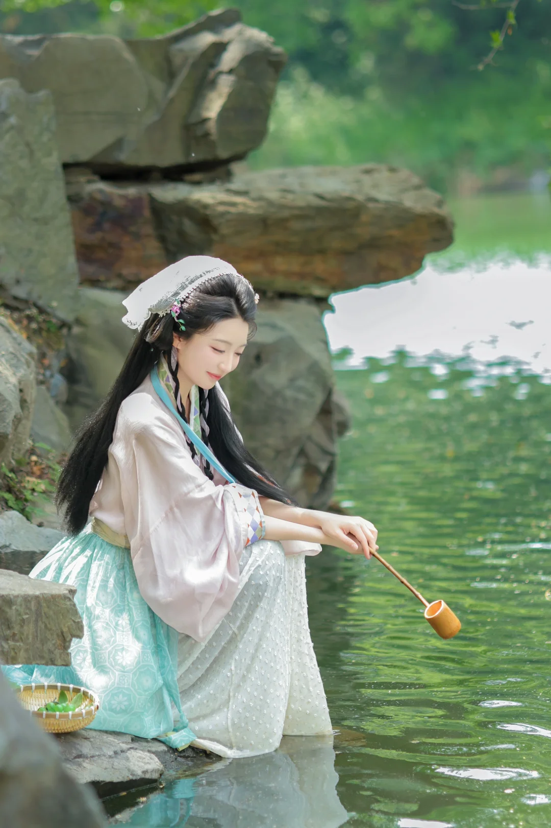 阿兄，今天阳光好，去采莲吧