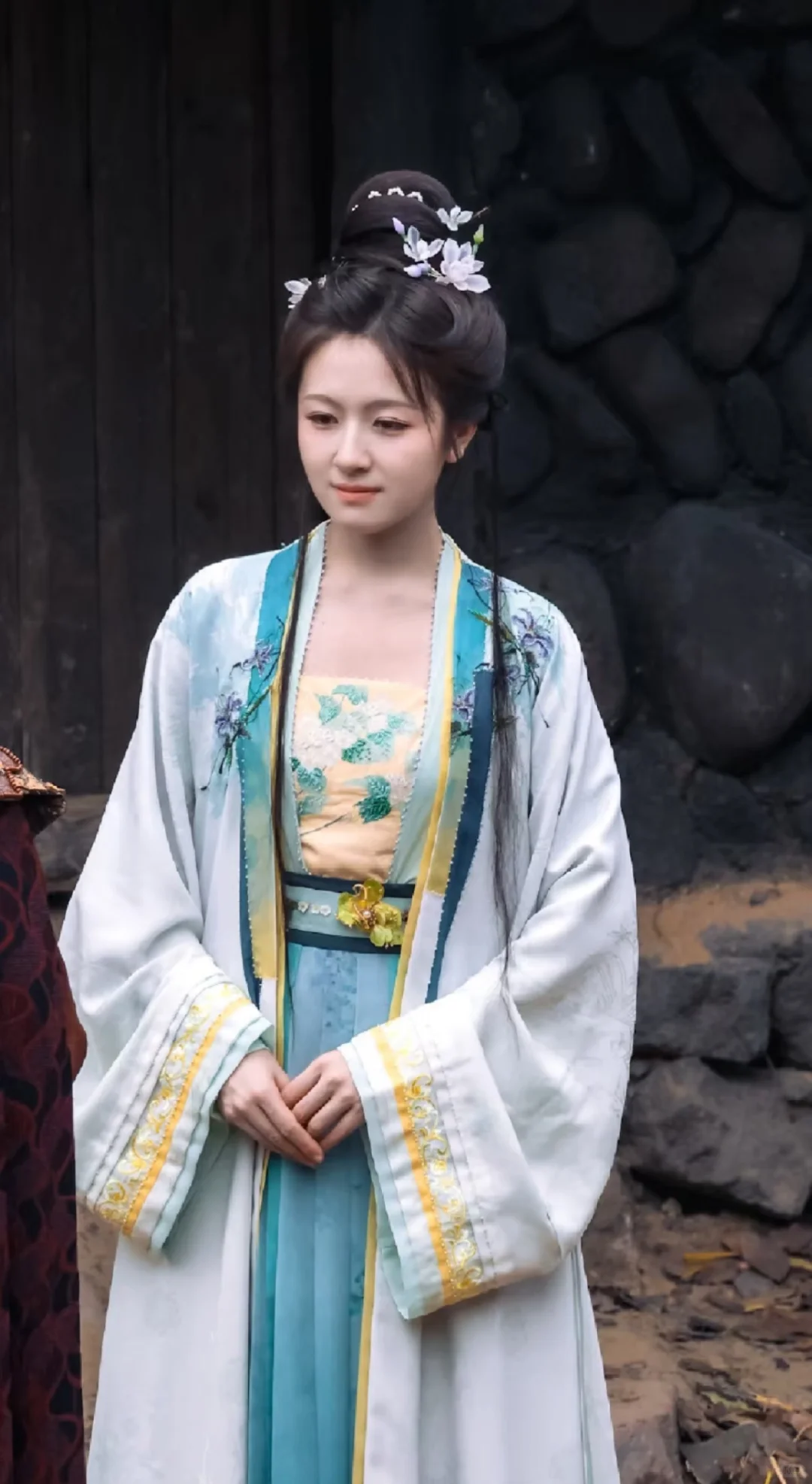 清冷女仵作妆造，氛围感拉满