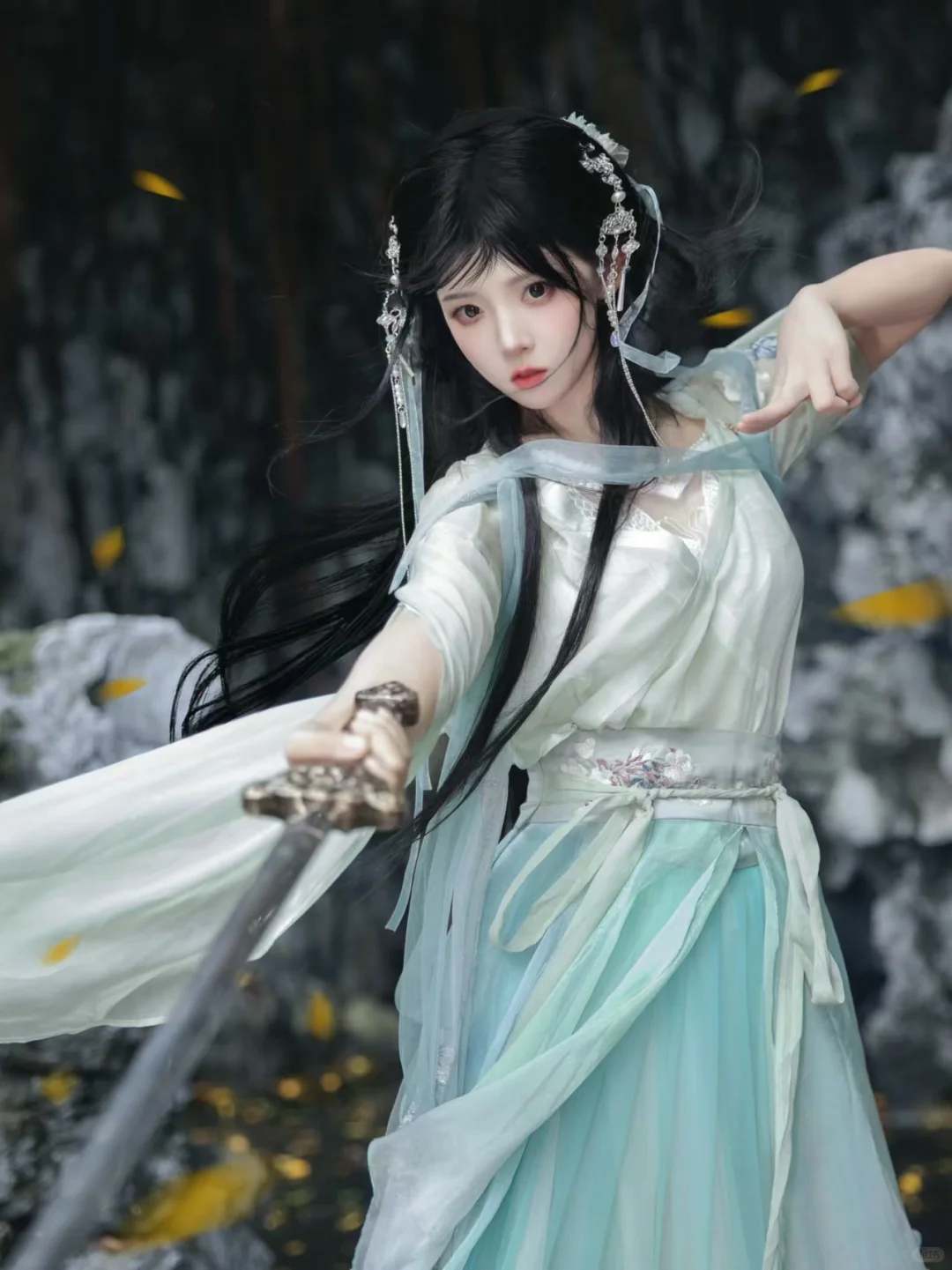 “我那修为尽失的小师妹”