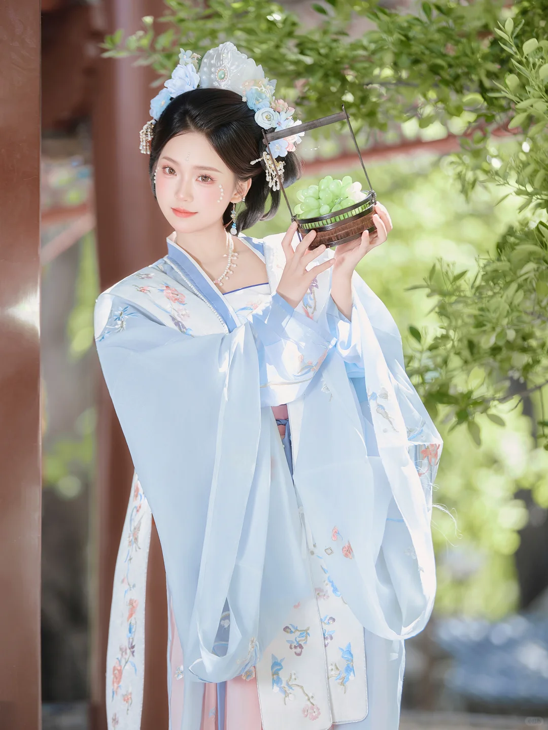 约上闺蜜拍组宋制汉服写真😘出片率💯