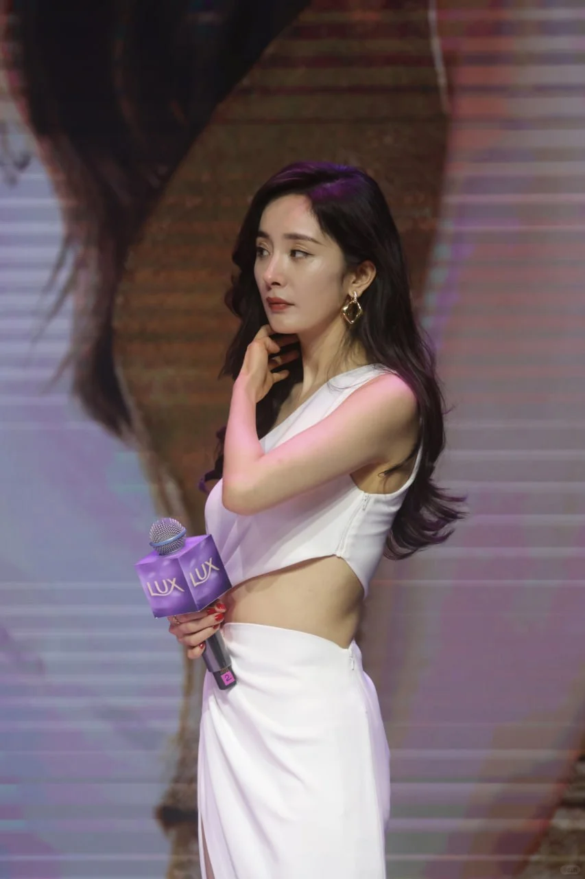 杨幂性感写真