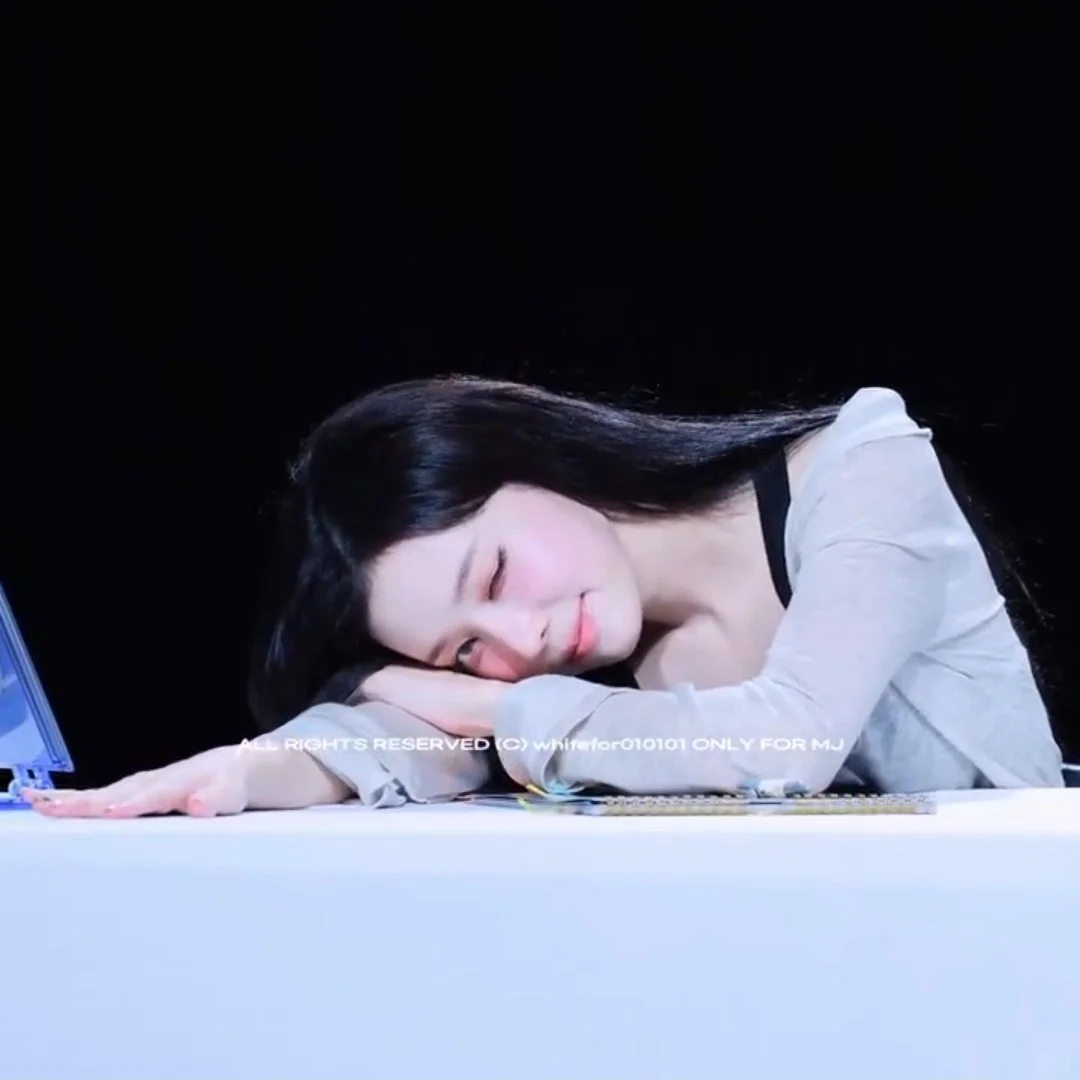 老肩巨滑～胸前的痣好迷人