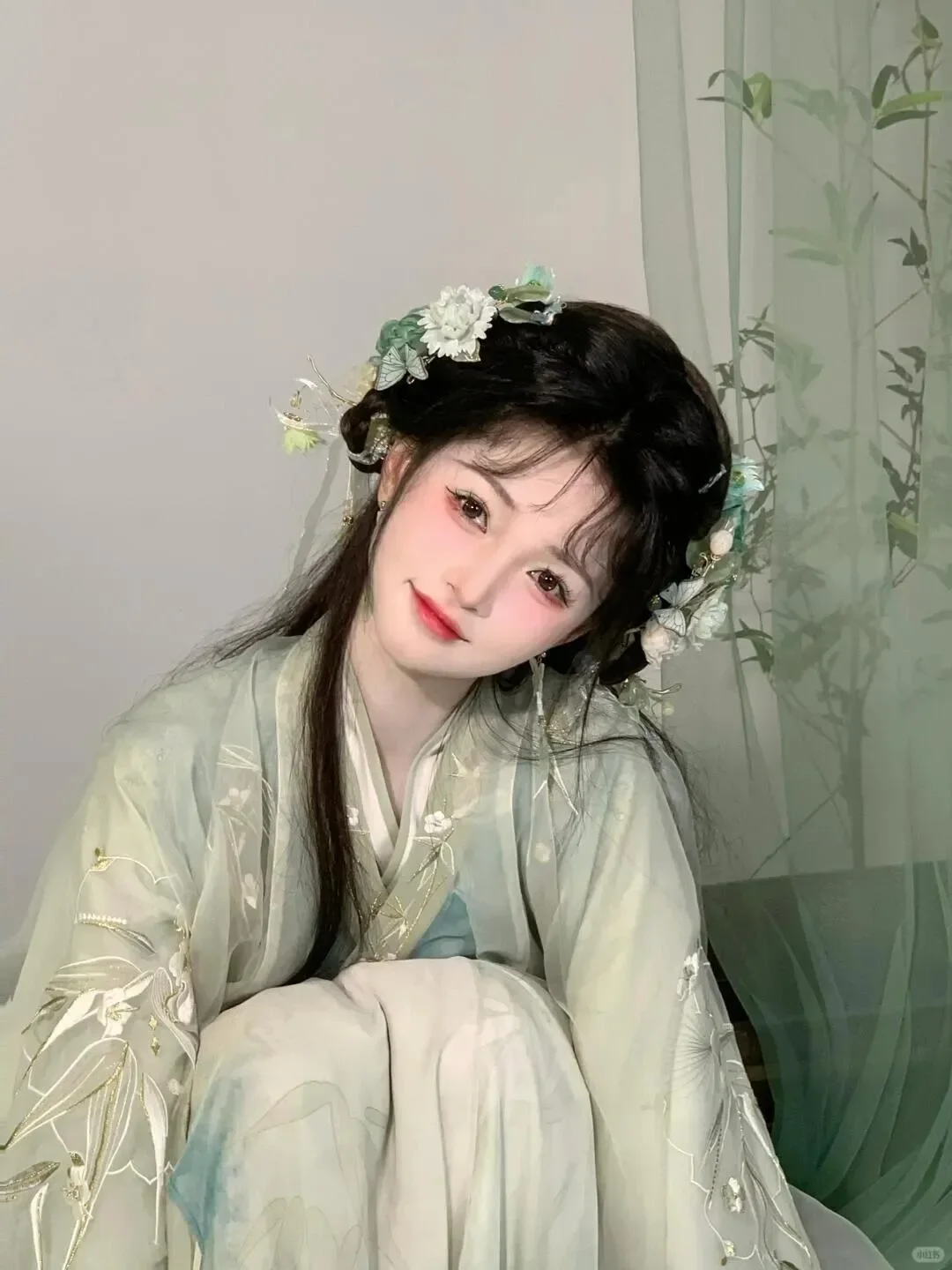 “小师妹今天终于露面啦！”