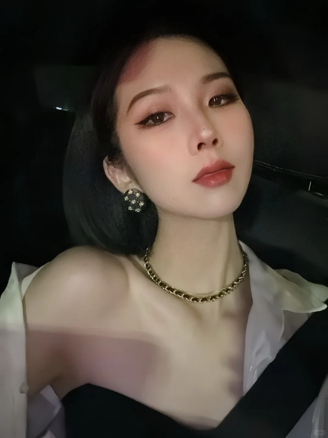 不敢发朋友圈，会被爸妈打的照片