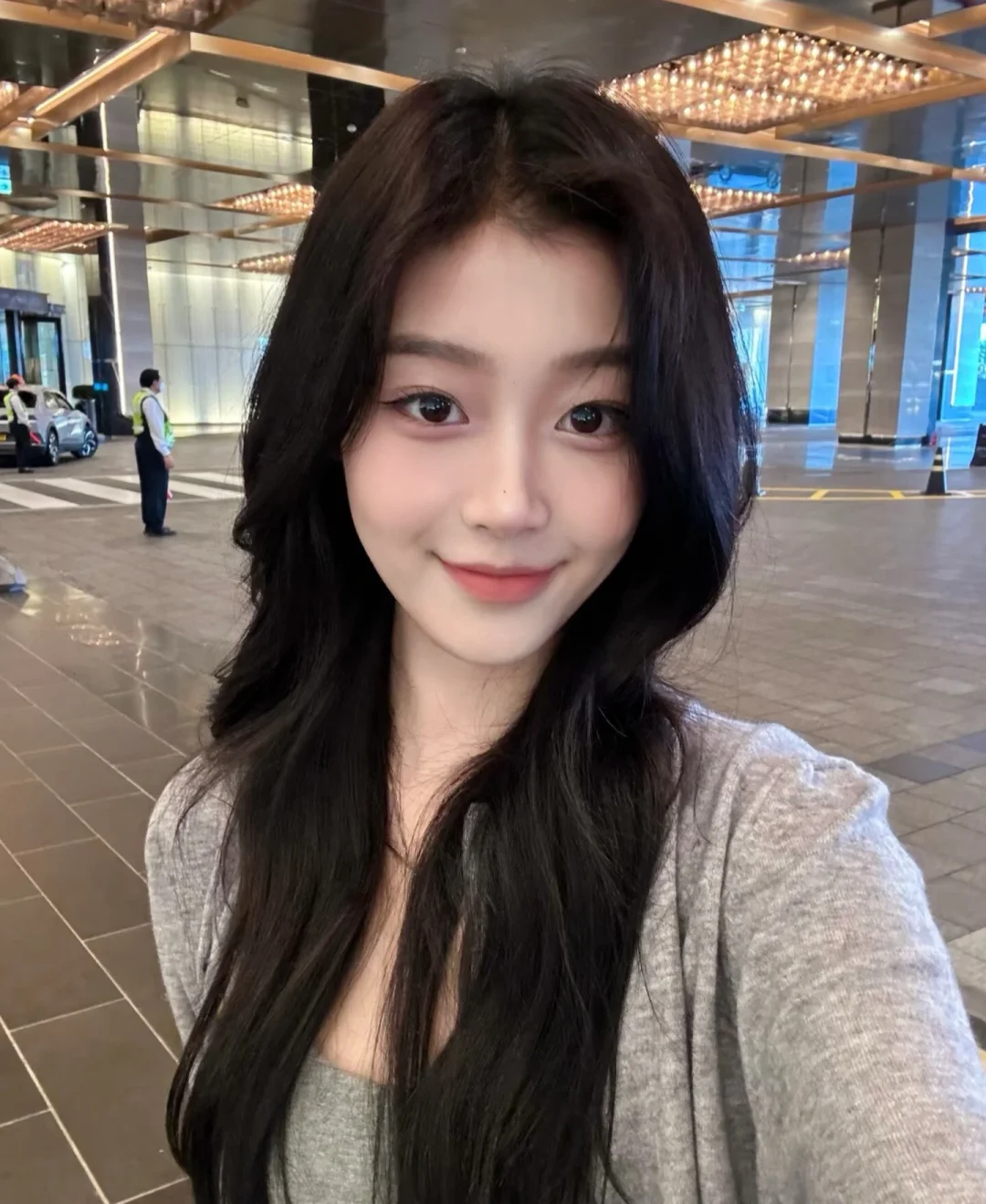 今天是我喜欢的长发甜妹