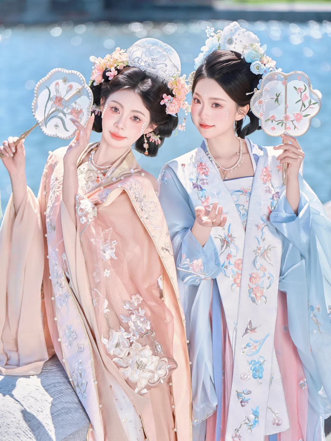 约上闺蜜拍组宋制汉服写真😘出片率💯