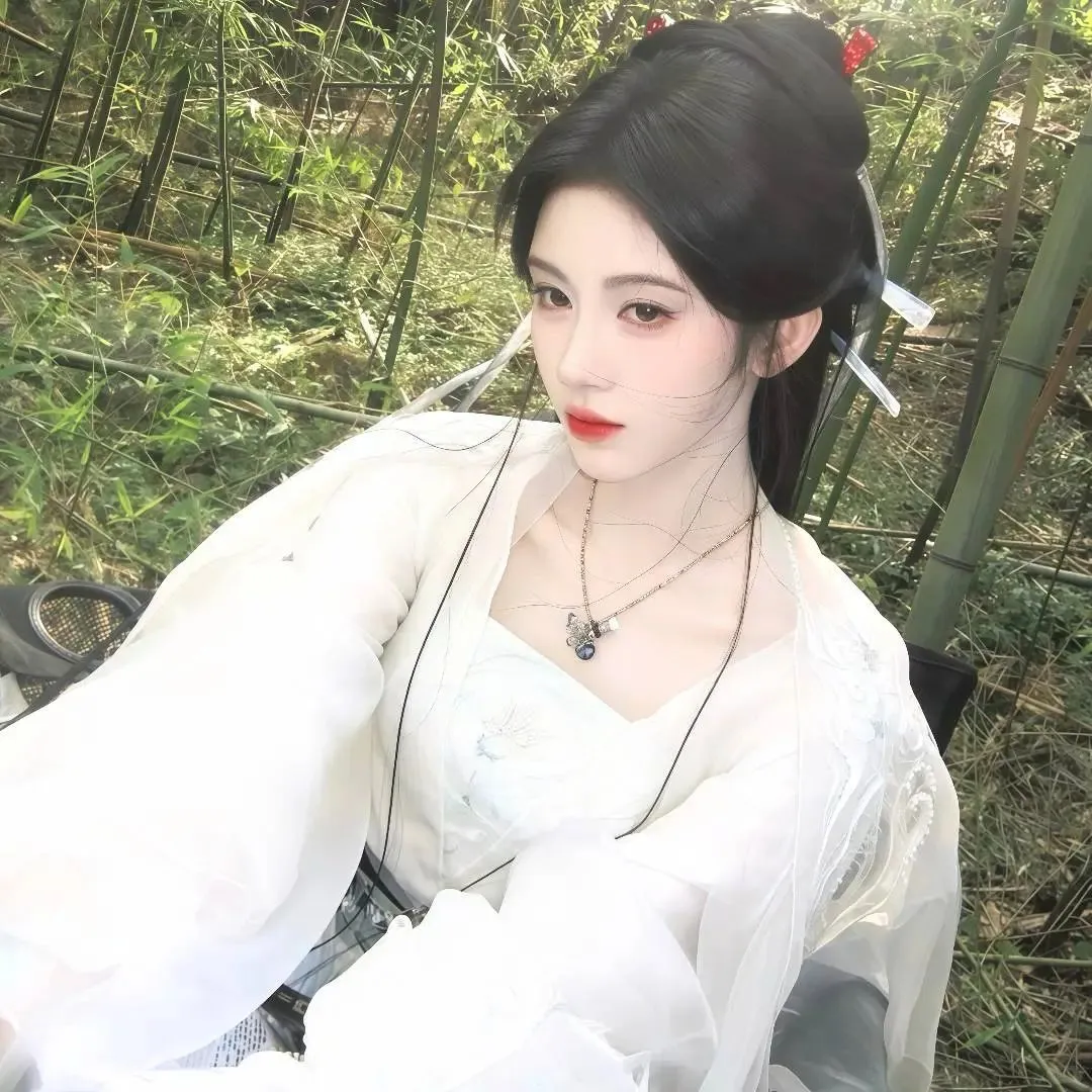 鞠婧祎宋黛图片！