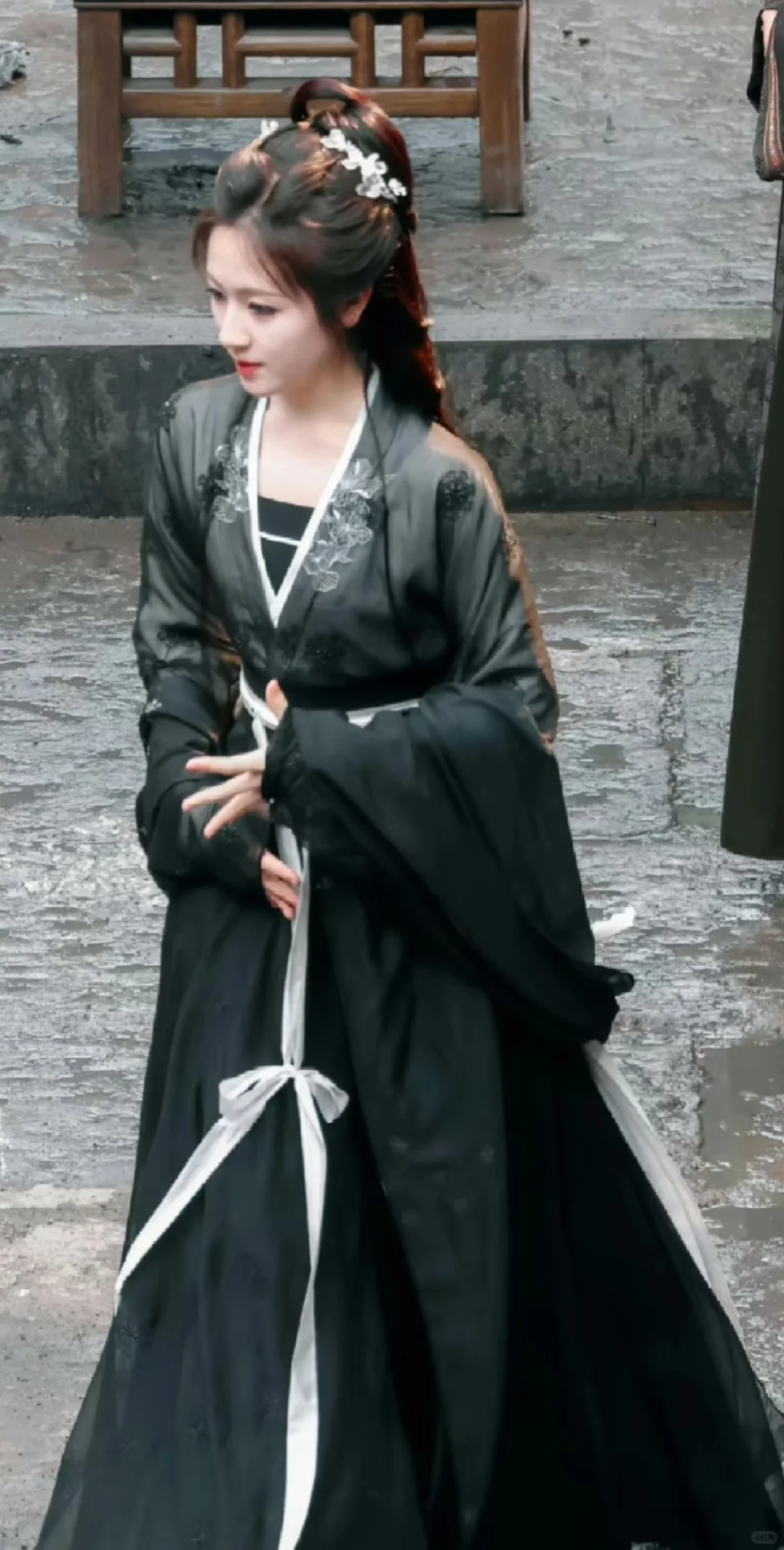 清冷女仵作妆造，氛围感拉满