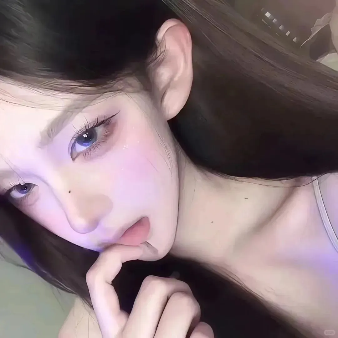 𝓦𝓮𝓒𝓱𝓪𝓽轻奢女头