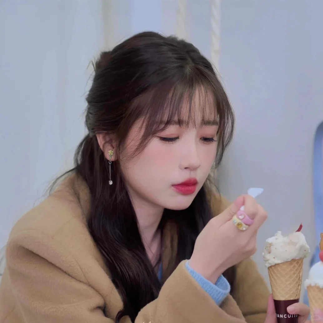 🍦🥐冰淇淋｜“欣”头像