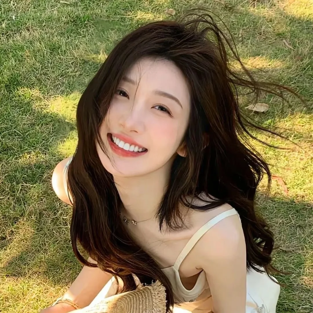 WeChat自用单人女生头像