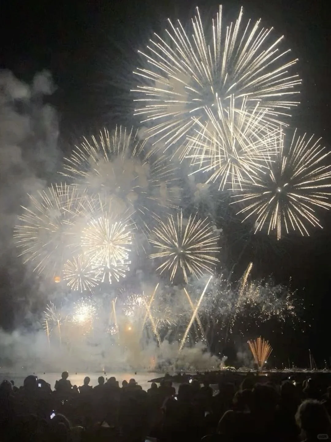 18张 最后一页幸福过年氛围感拉满了