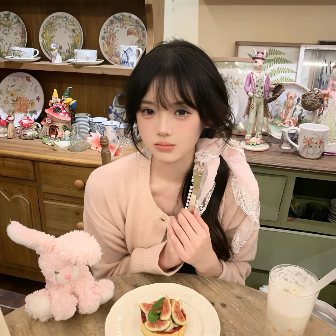 𝑾𝒆𝑪𝒉𝒂𝒕 女头｜甜妹头像
