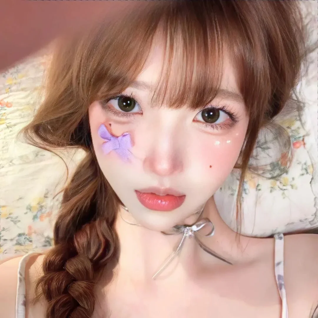 𝑾𝒆𝑪𝒉𝒂𝒕可爱甜妹女头