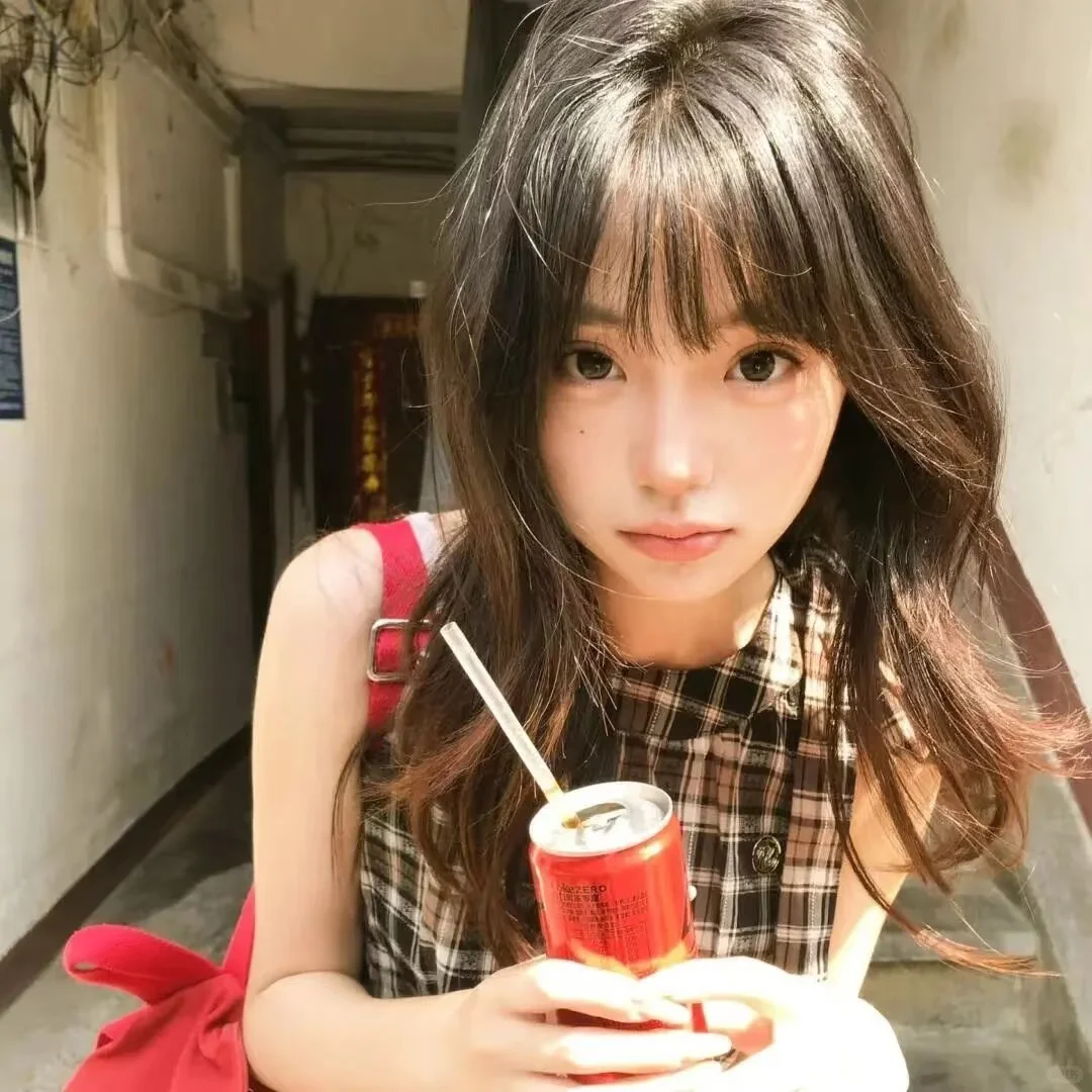 WeChat自用单人女生头像