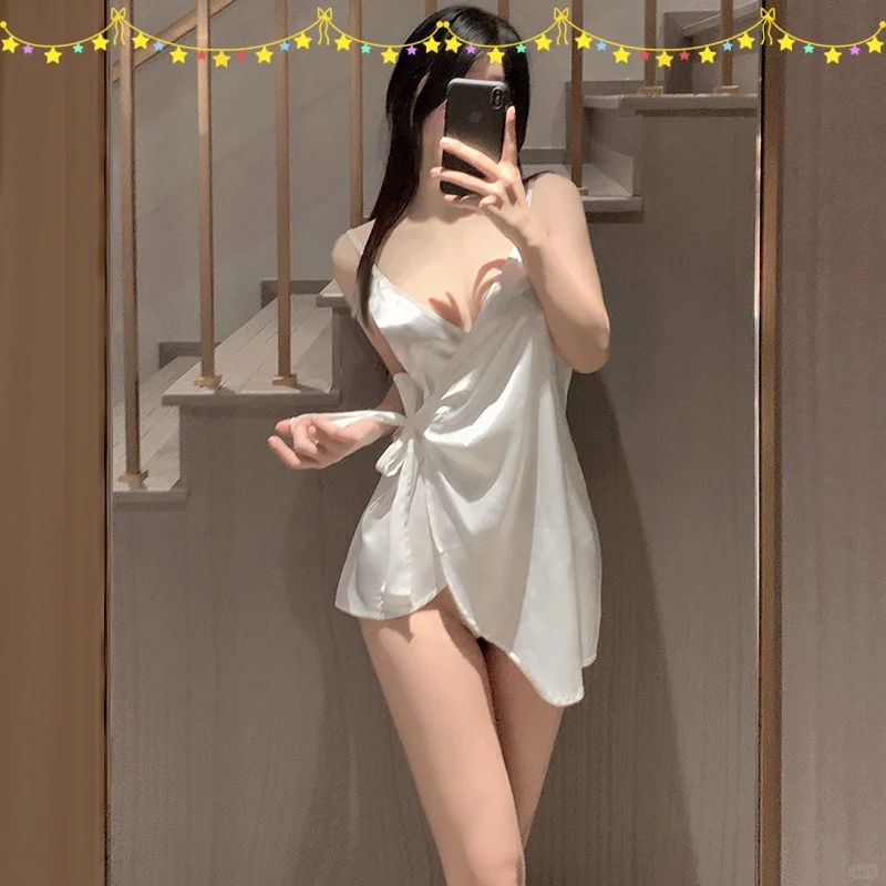 👙纯欲感爆棚！短款V领睡裙太香了