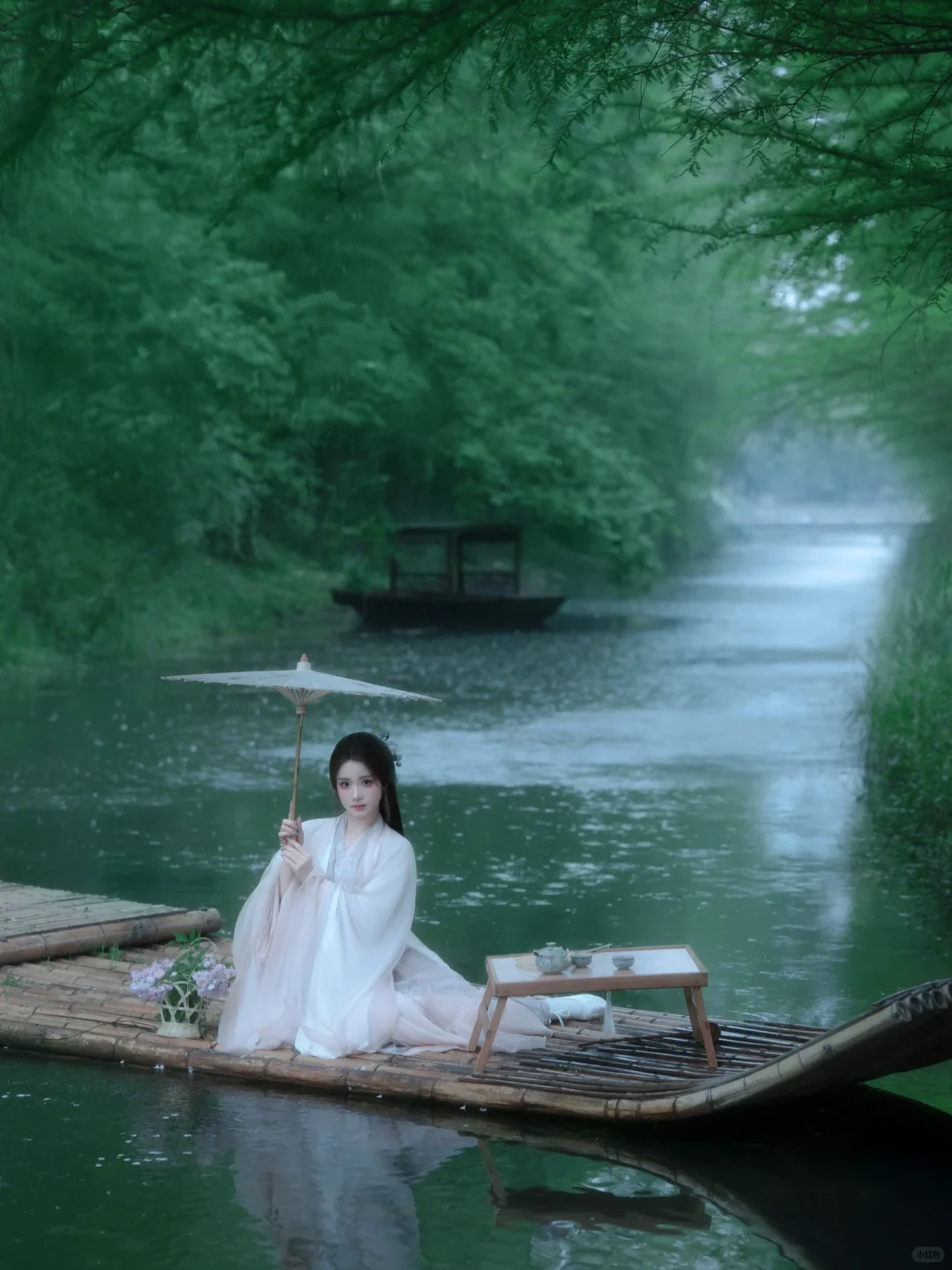 苏州雨中清冷感竹筏汉服🍃真江南氛围拉满❗️