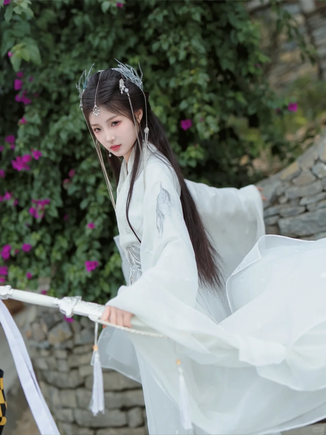 “师兄，今日一别，各自天涯”