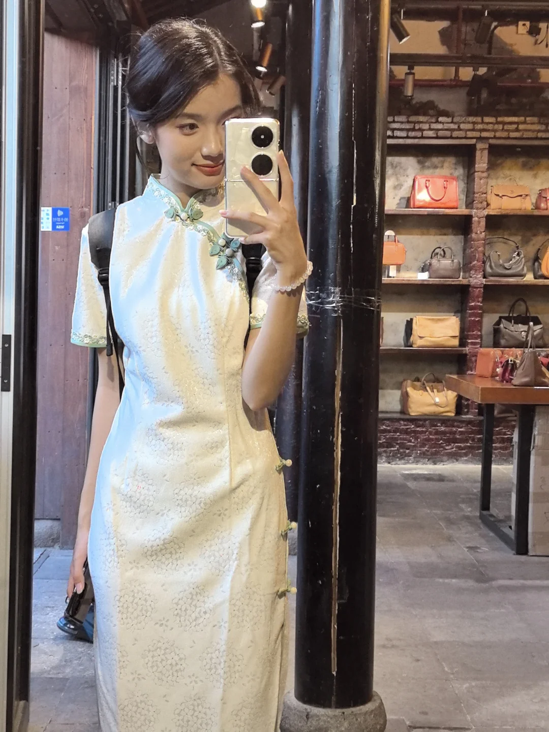 好美丽的小女孩😍