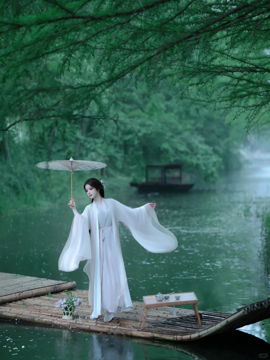 苏州雨中清冷感竹筏汉服🍃真江南氛围拉满❗️