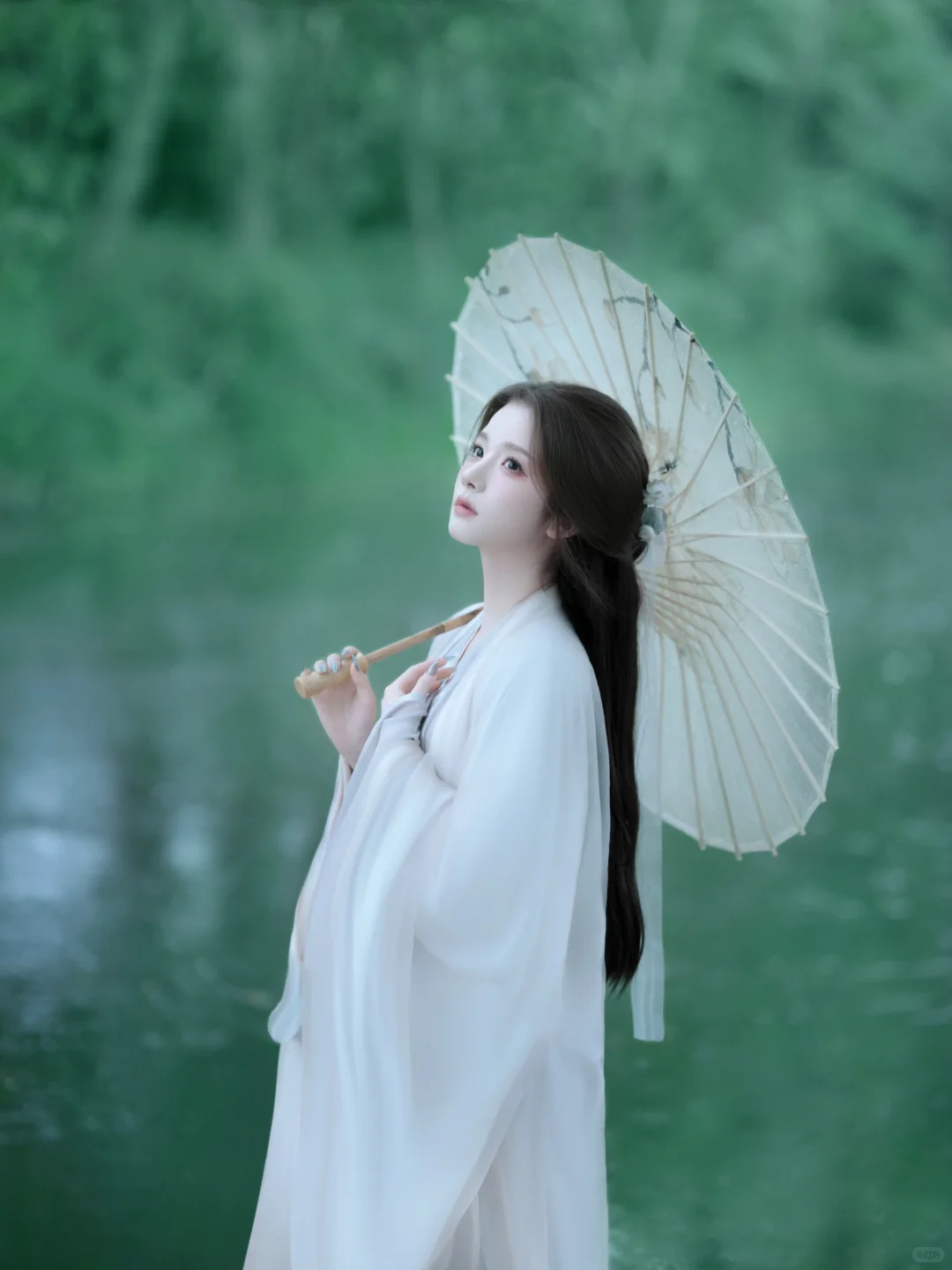 苏州雨中清冷感竹筏汉服🍃真江南氛围拉满❗️
