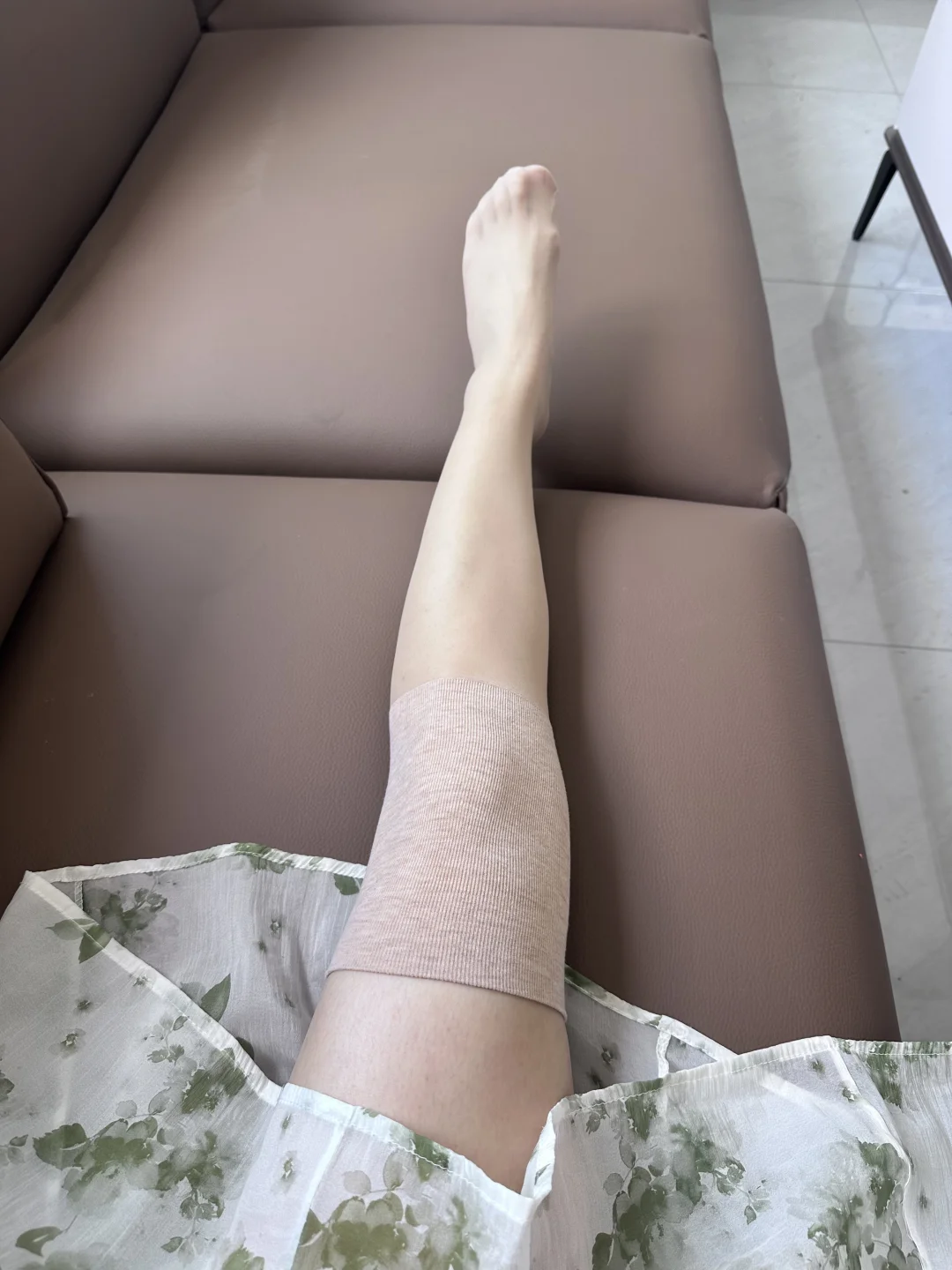 第一次穿护膝的丝袜……被它彻底的征服了