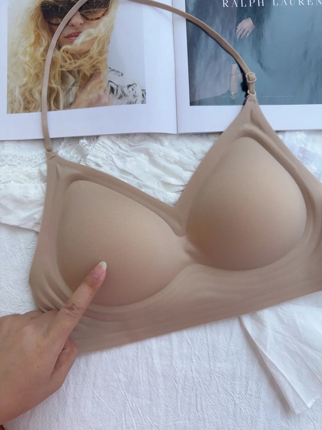 露背➕挂脖！粉底液大露背👙真的又辣又 sexy