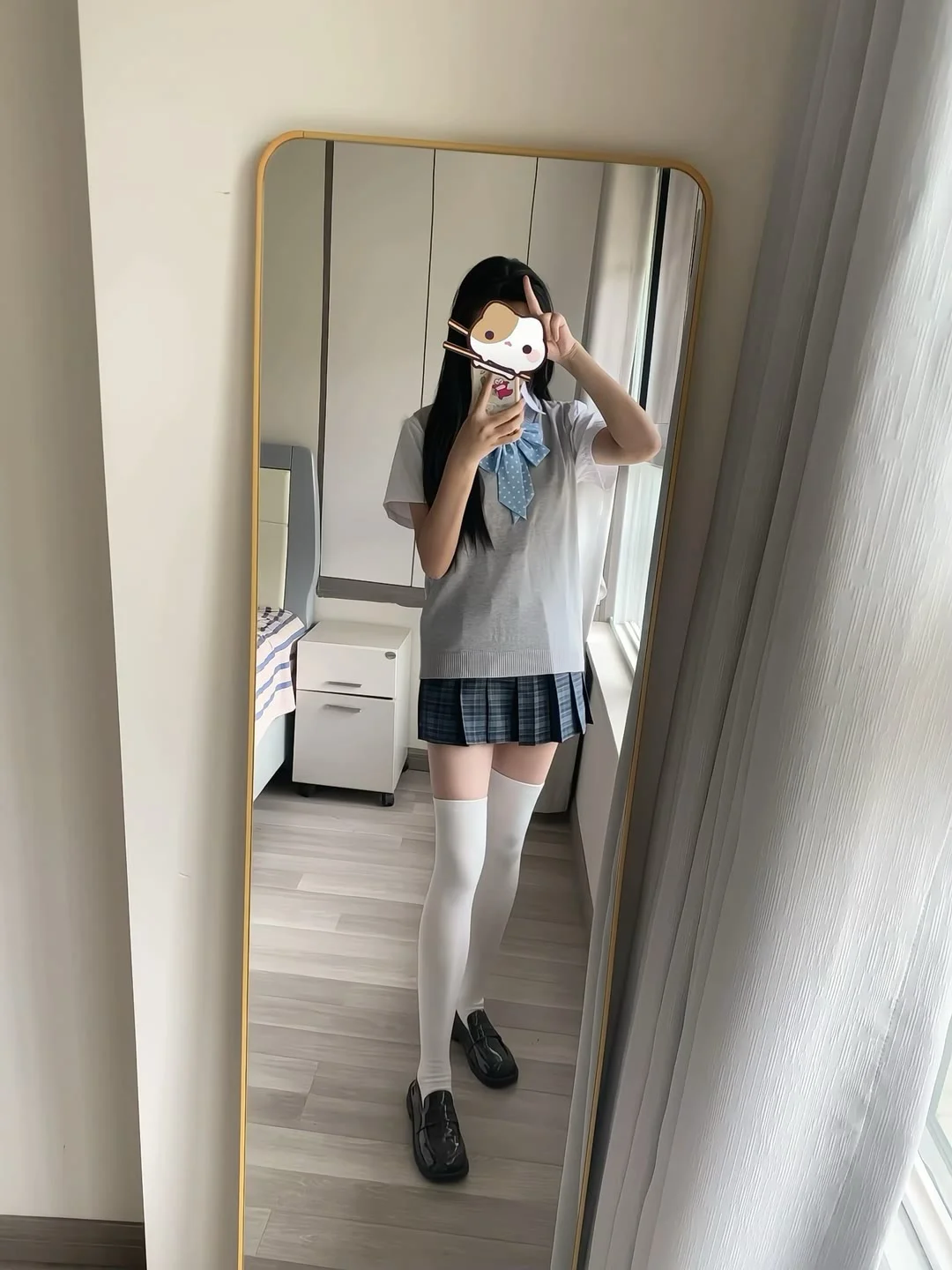 再不叫麻麻就把袜子塞你嘴里