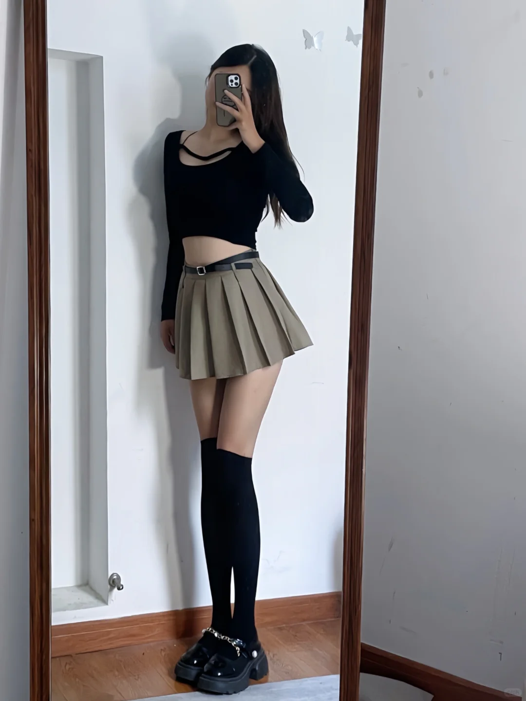 高妹穿搭 我愿称长筒袜是百褶裙的灵魂CP🖤