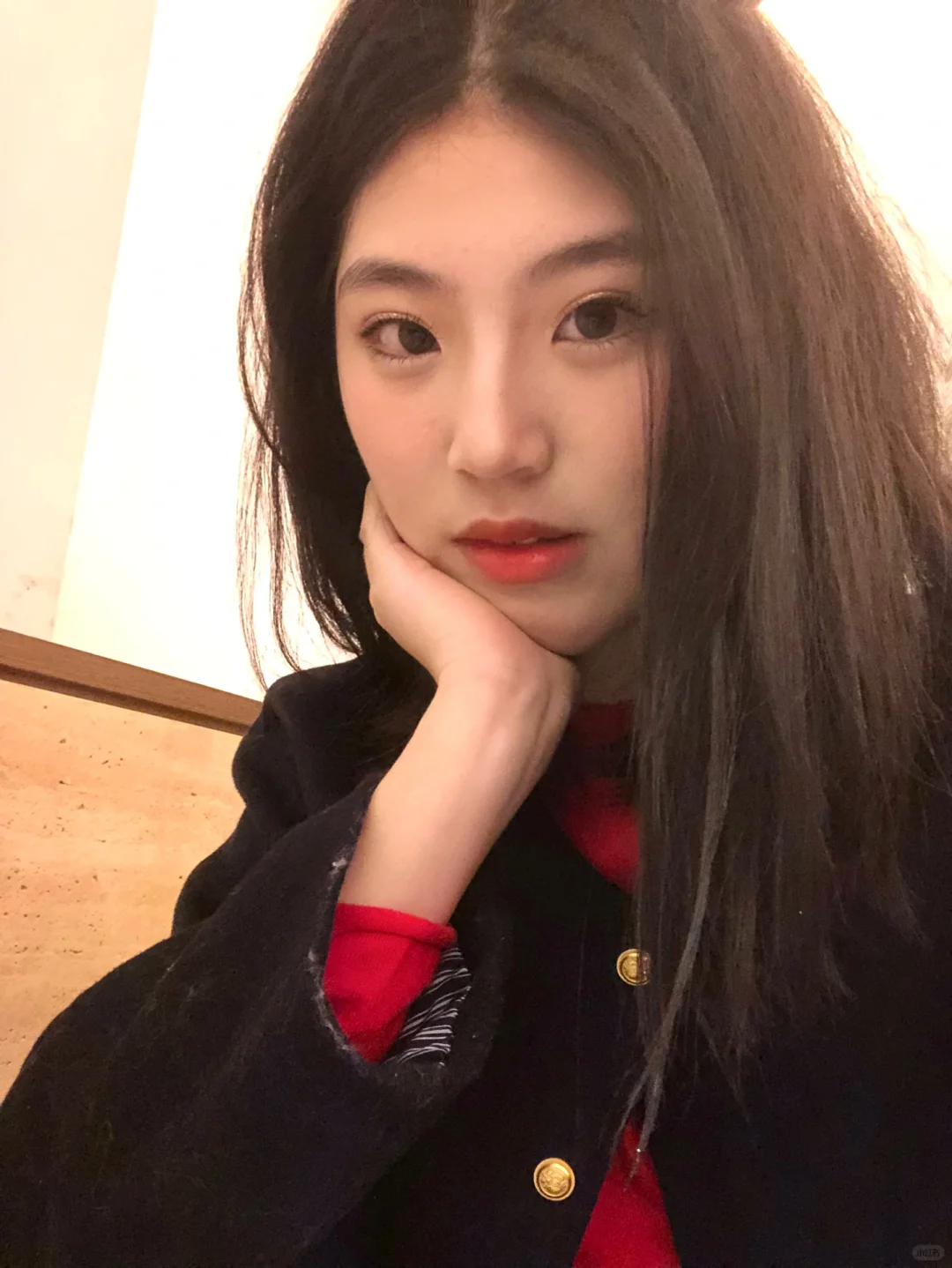 侧脸绝了，正脸一般