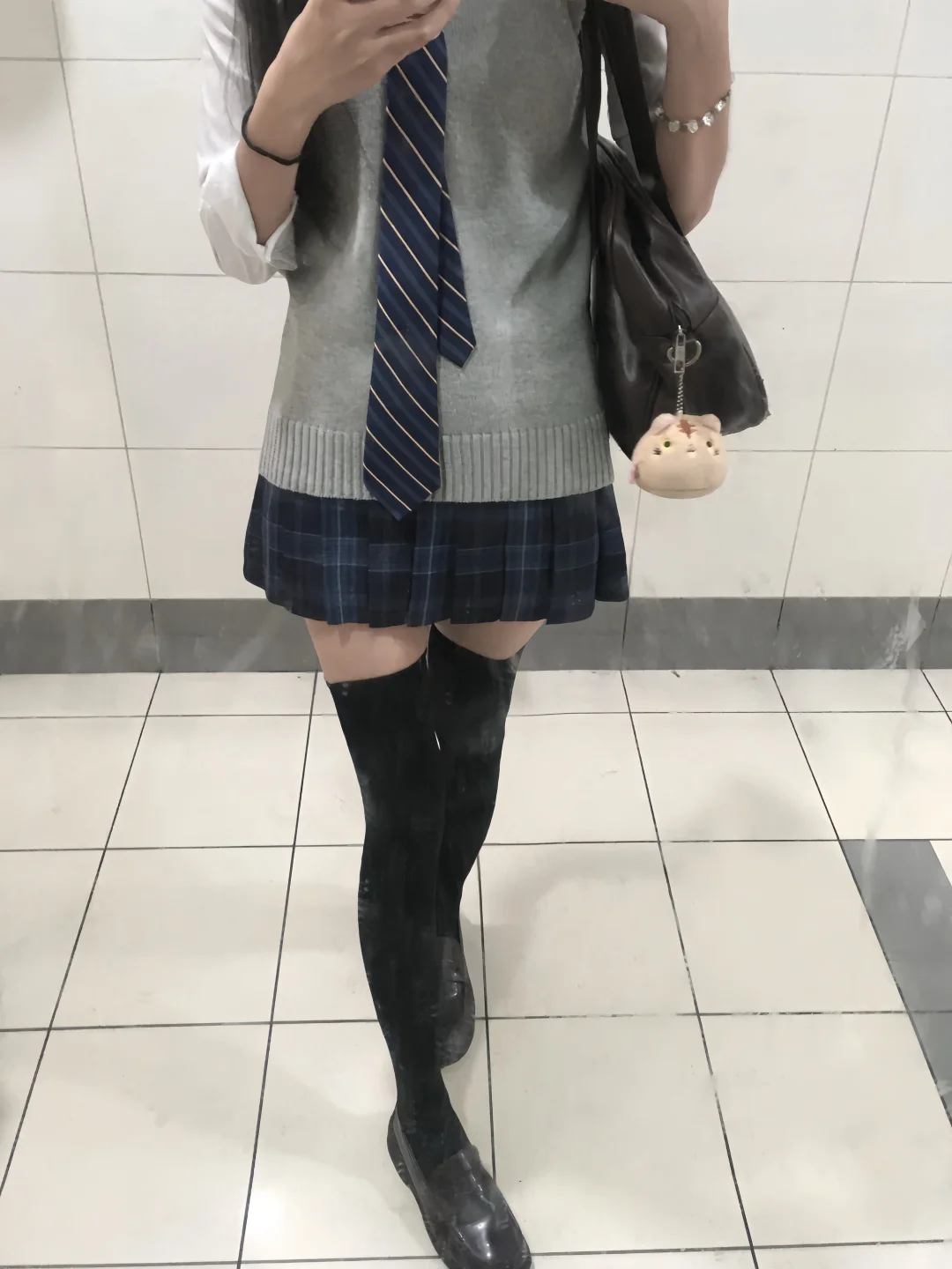 黑色还是白色呢