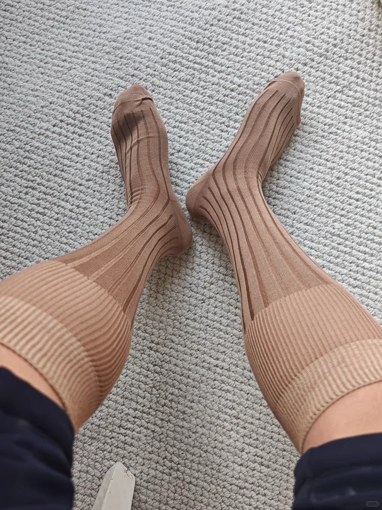 商务绅士的氛围感袜子穿搭，显白又舒服！