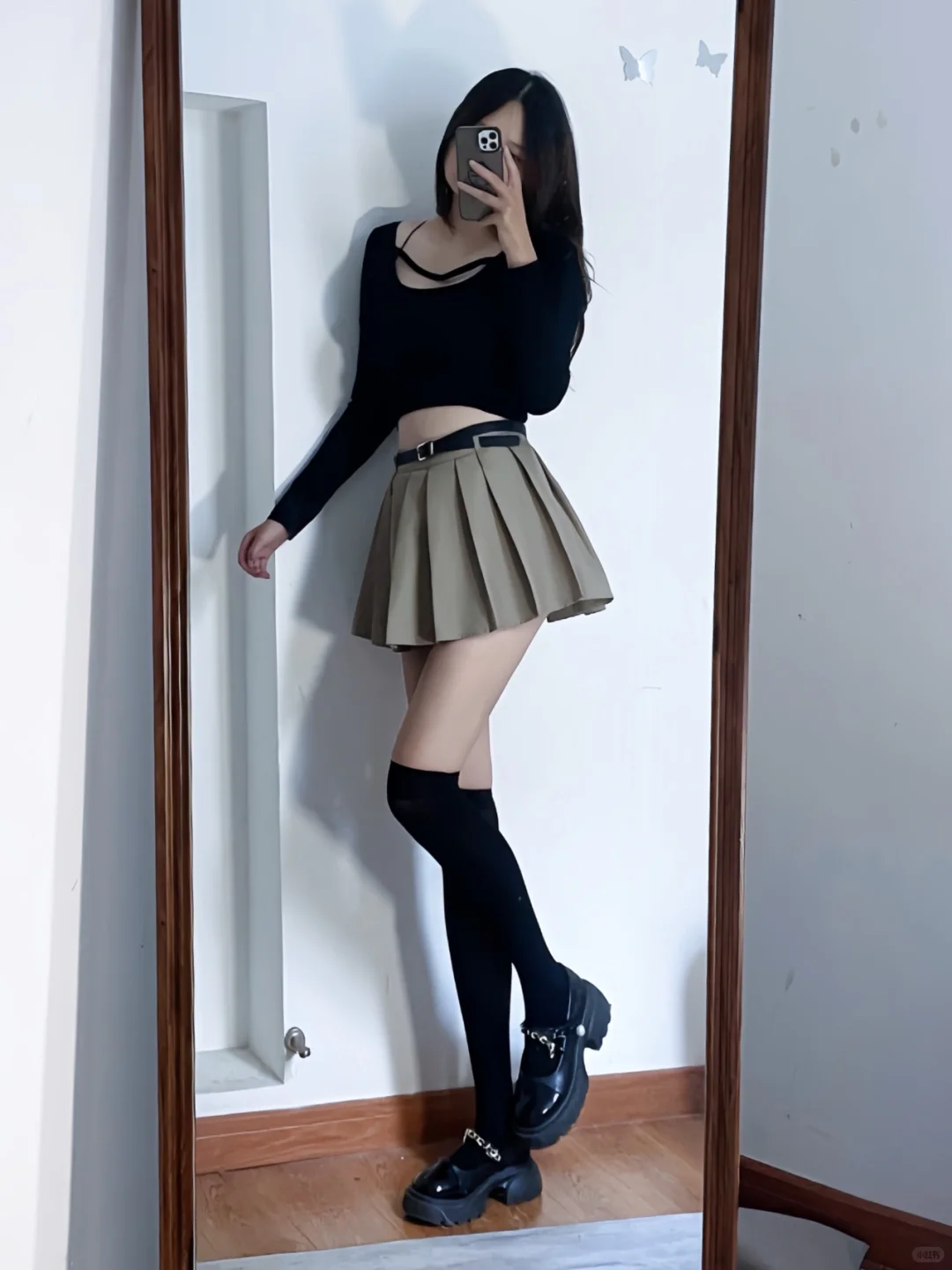 高妹穿搭 我愿称长筒袜是百褶裙的灵魂CP🖤